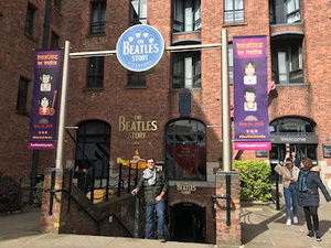 Meet your Posher, Sebastian